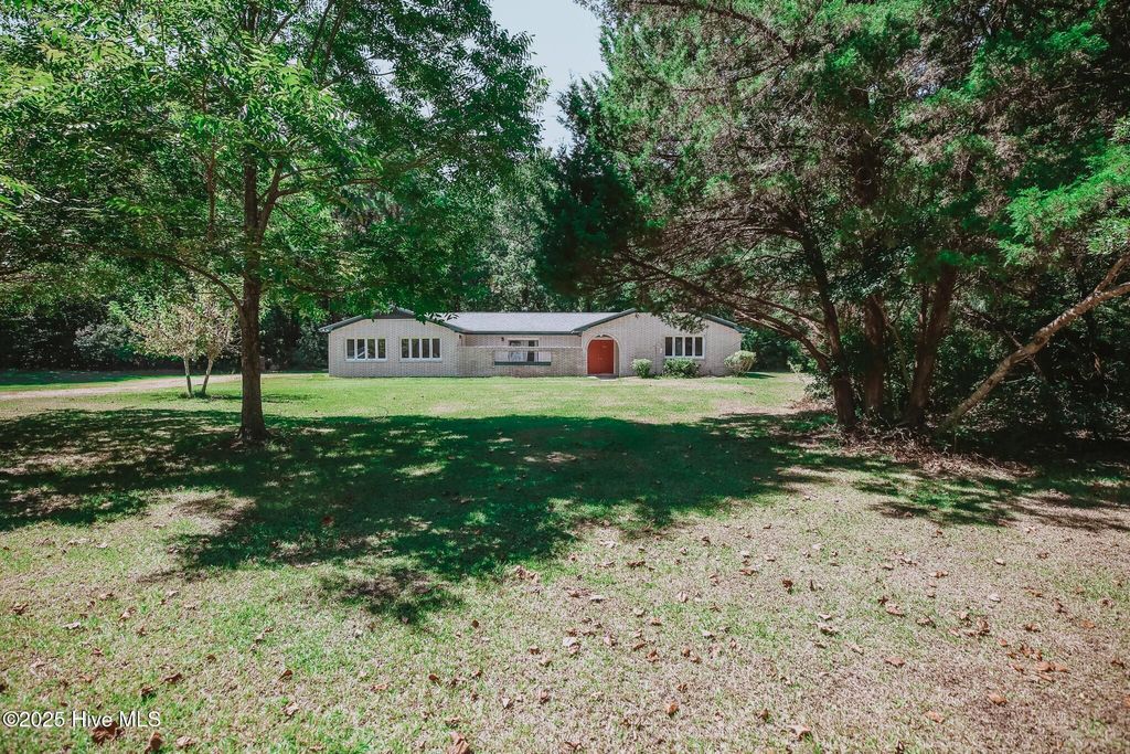 Photo of 276 Goose Creek Road, Hubert, NC 28539 (MLS # 100529149)