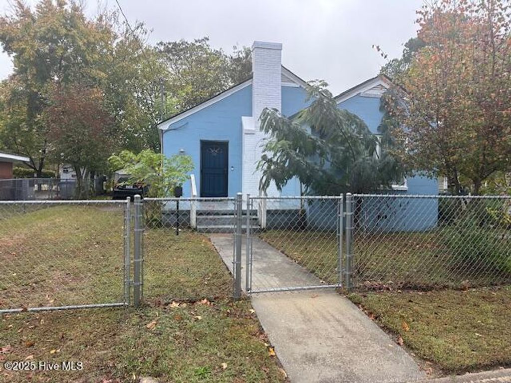 Photo of 605 Dexter Street, Rocky Mount, NC 27803 (MLS # 100538893)