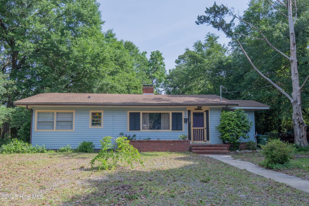 Photo of 3525 Wilshire Boulevard, Wilmington, NC 28403 (MLS # 100508997)