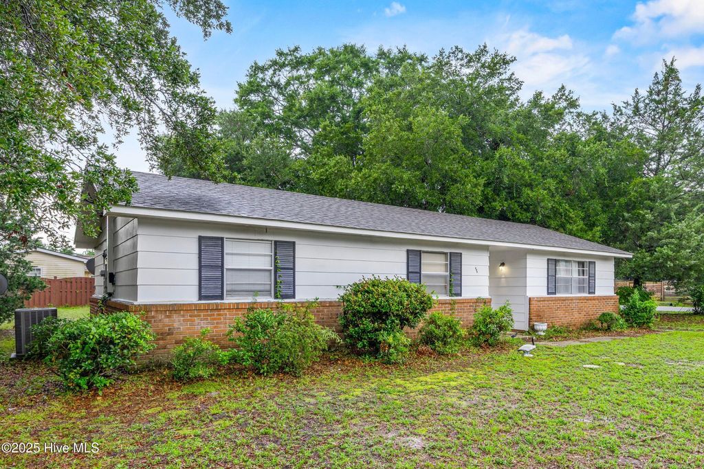 Photo of 241 Lancaster Road, Wilmington, NC 28409 (MLS # 100530217)