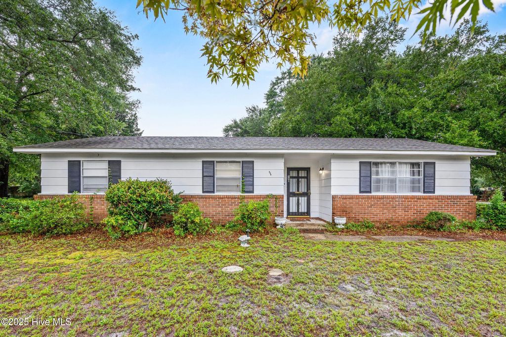 Photo of 241 Lancaster Road, Wilmington, NC 28409 (MLS # 100530217)