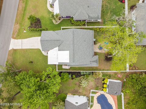 A home in Oak Island