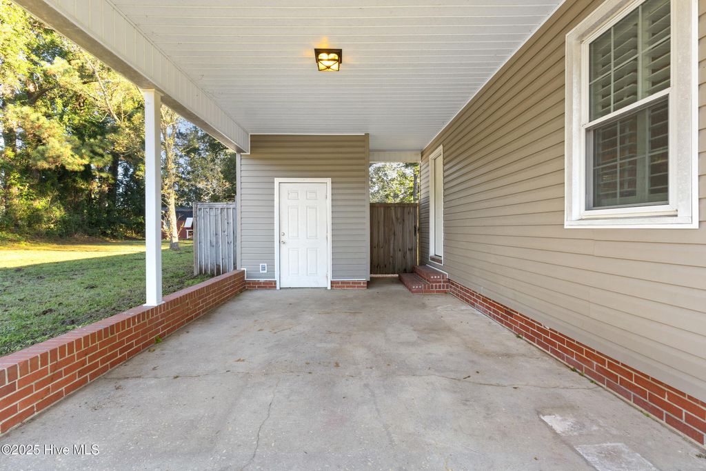 Photo of 627 Ludie Brown Road, Chinquapin, NC 28521 (MLS # 100536913)