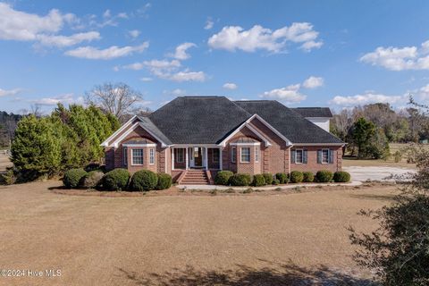 A home in Burgaw