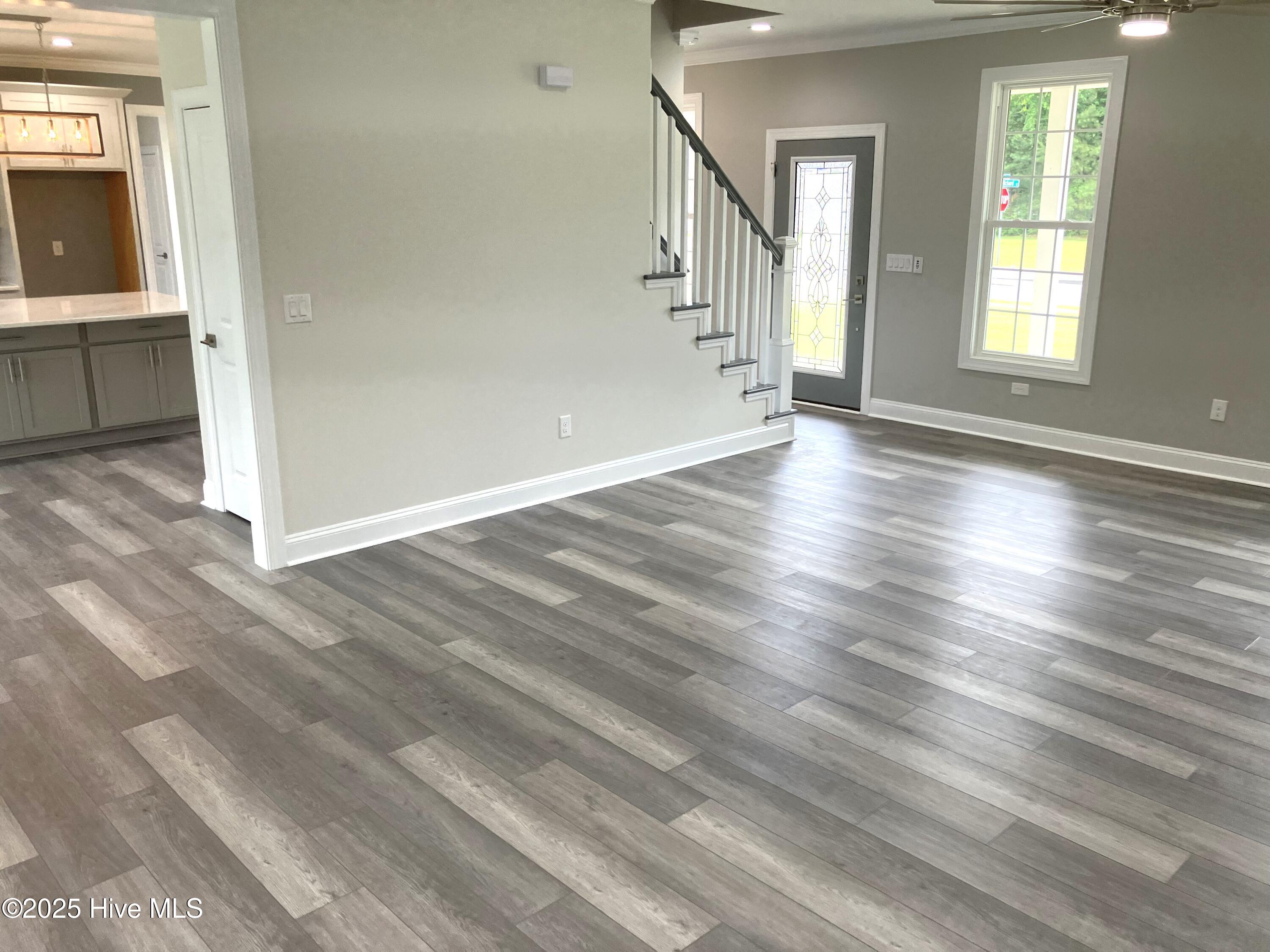 407 King Richard Court