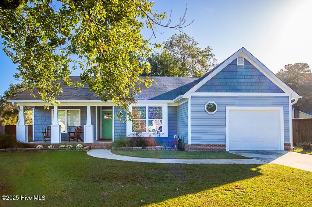 Photo of 902 Mandarin Trail, Jacksonville, NC 28540 (MLS # 100534414)