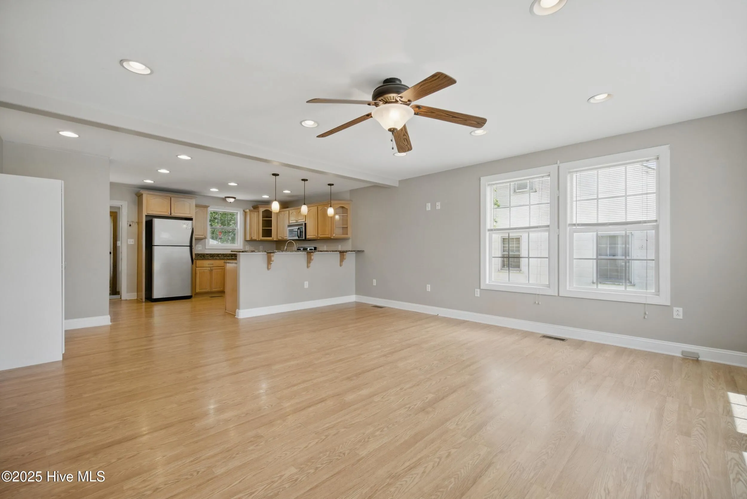 Elizabeth City, North Carolina 27909, United States, 3 Bedrooms Bedrooms, ,2 BathroomsBathrooms,Residential,Pending,123547