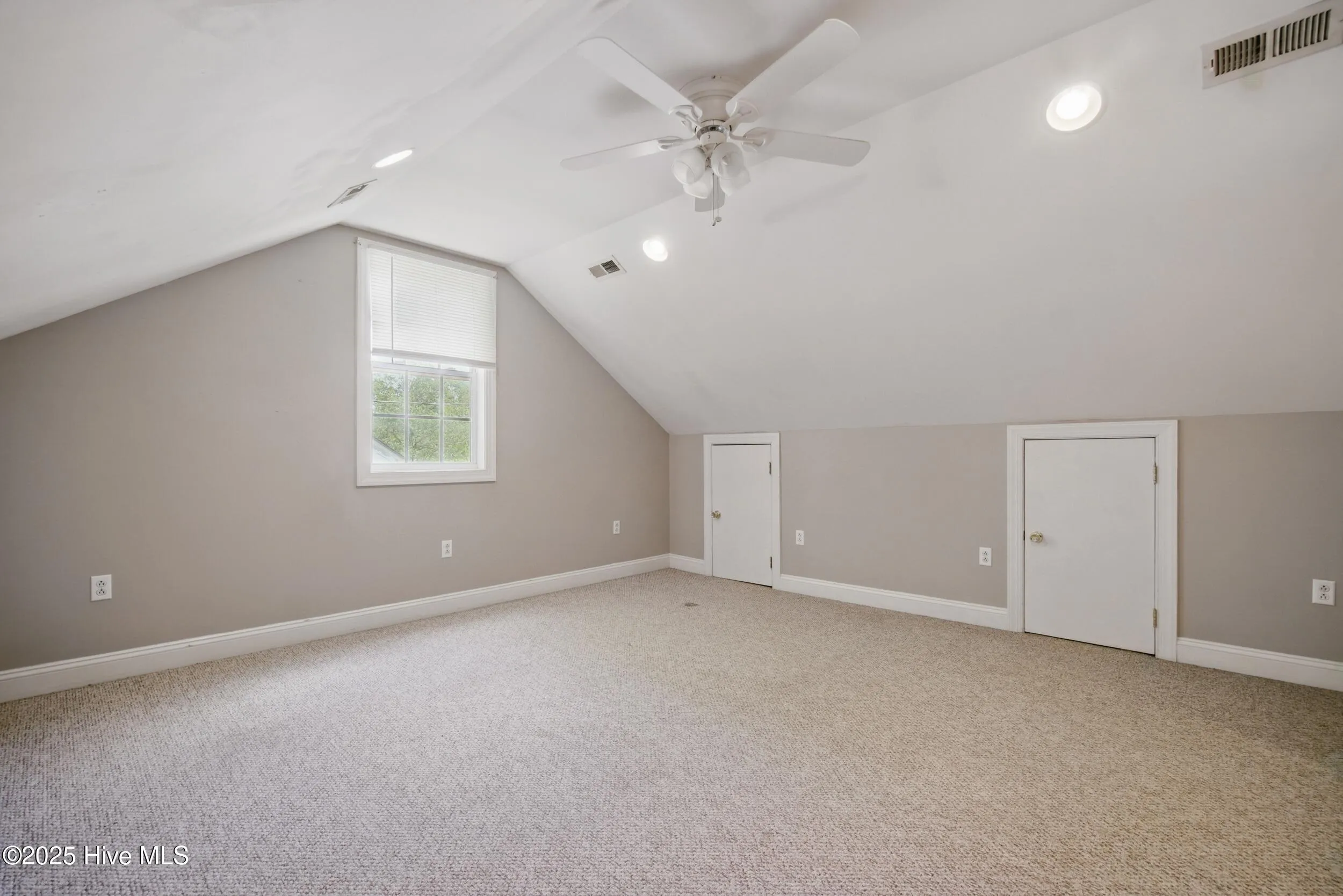 Elizabeth City, North Carolina 27909, United States, 3 Bedrooms Bedrooms, ,2 BathroomsBathrooms,Residential,Pending,123547