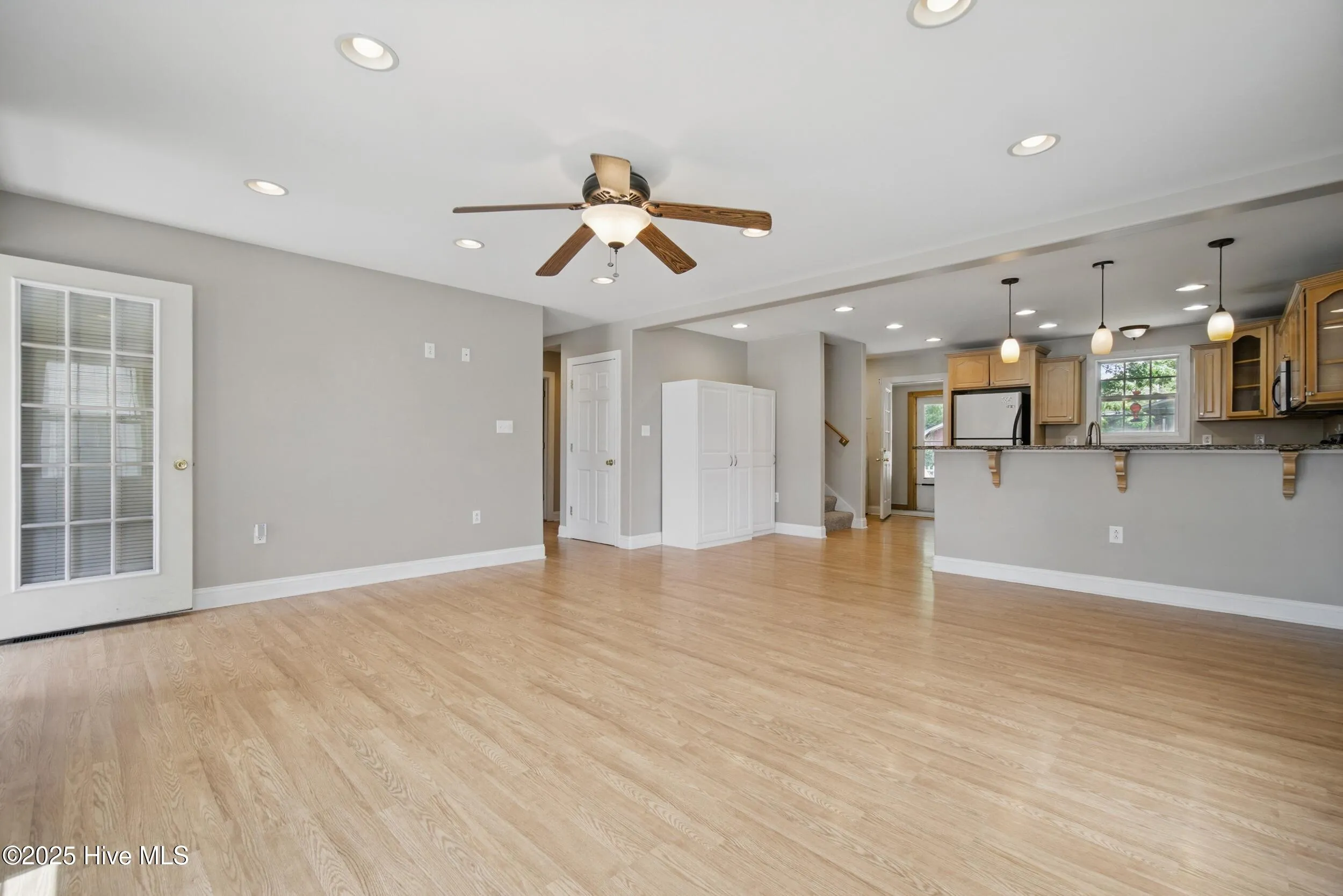 Elizabeth City, North Carolina 27909, United States, 3 Bedrooms Bedrooms, ,2 BathroomsBathrooms,Residential,Pending,123547