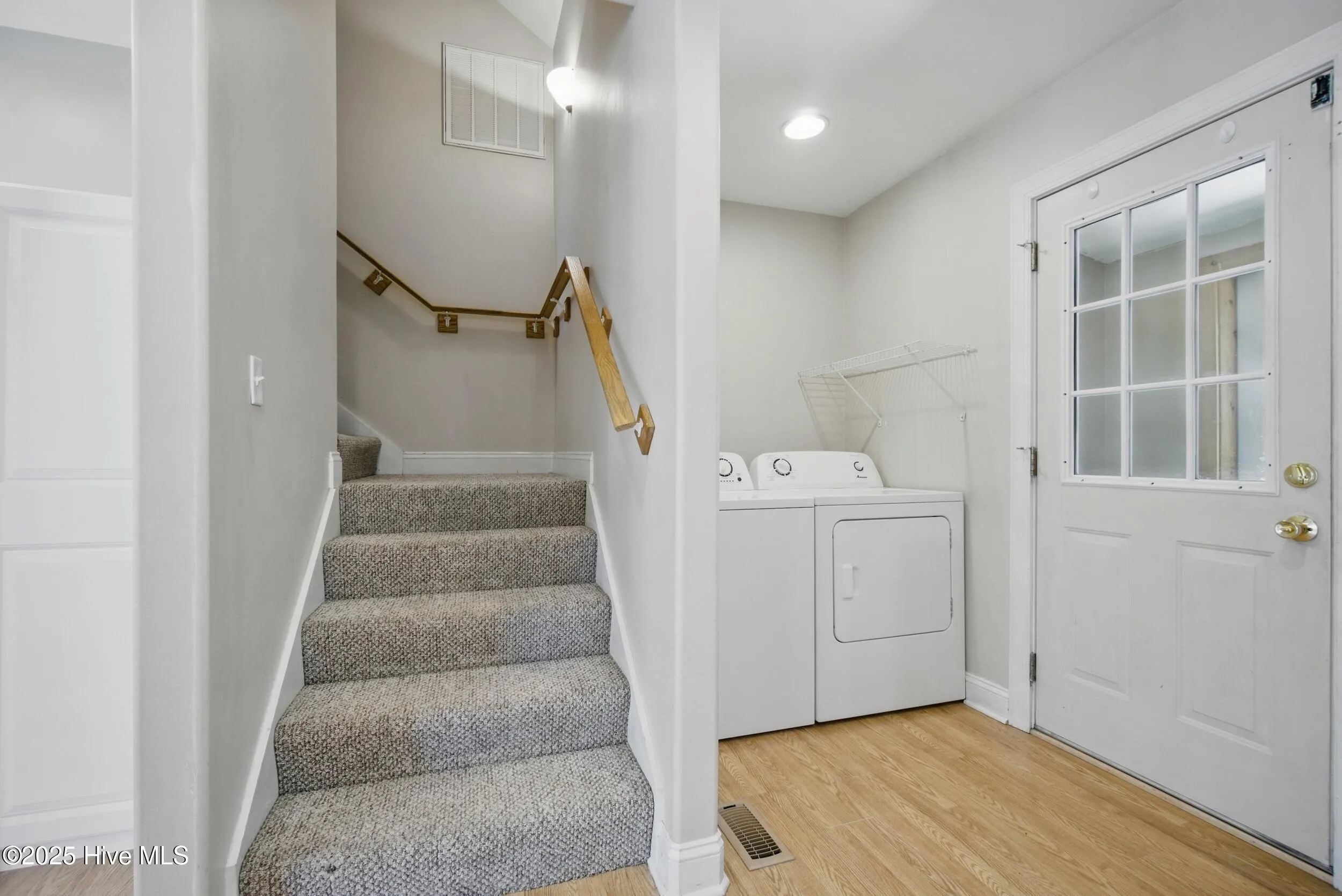 Elizabeth City, North Carolina 27909, United States, 3 Bedrooms Bedrooms, ,2 BathroomsBathrooms,Residential,Pending,123547