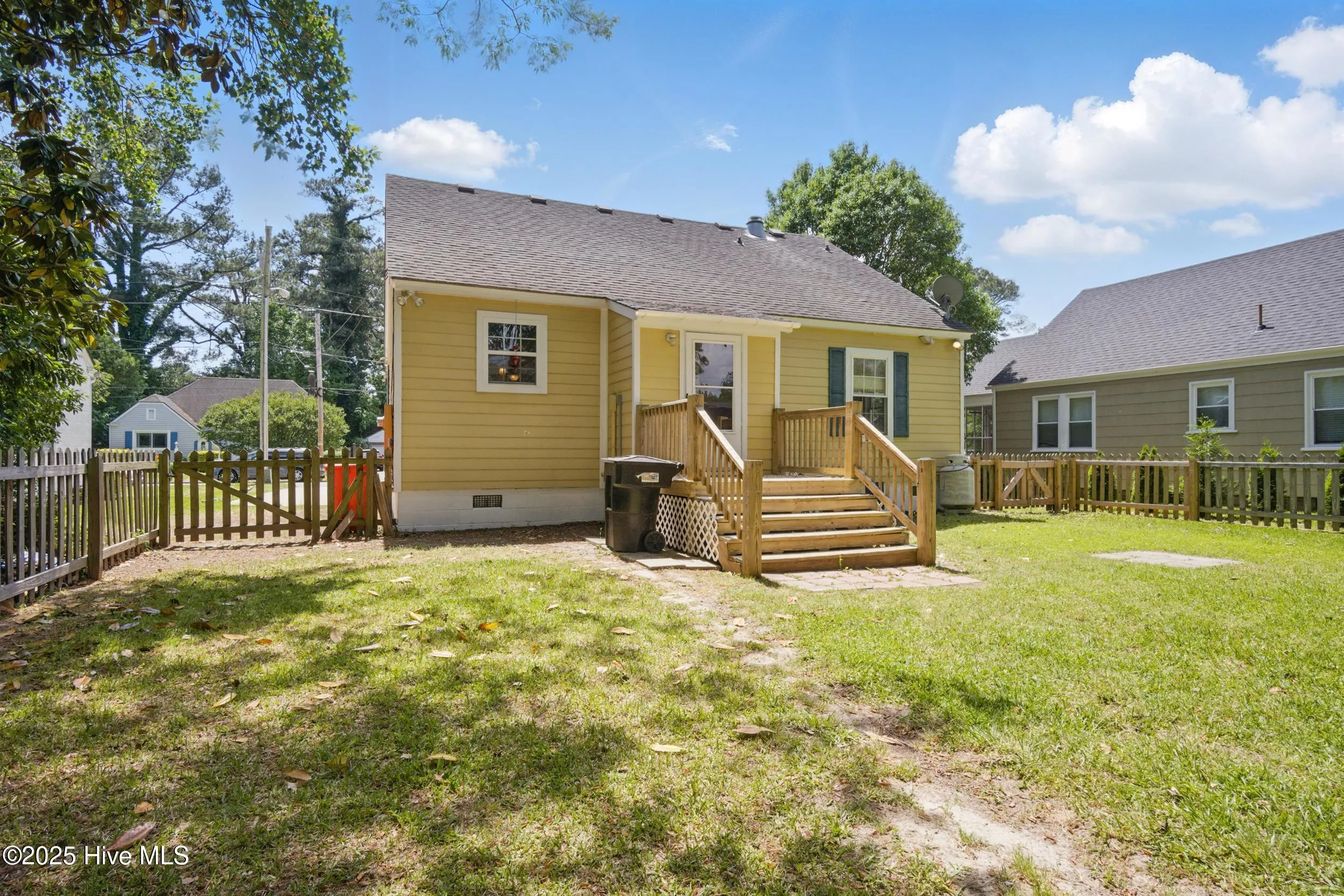 Elizabeth City, North Carolina 27909, United States, 3 Bedrooms Bedrooms, ,2 BathroomsBathrooms,Residential,Pending,123547
