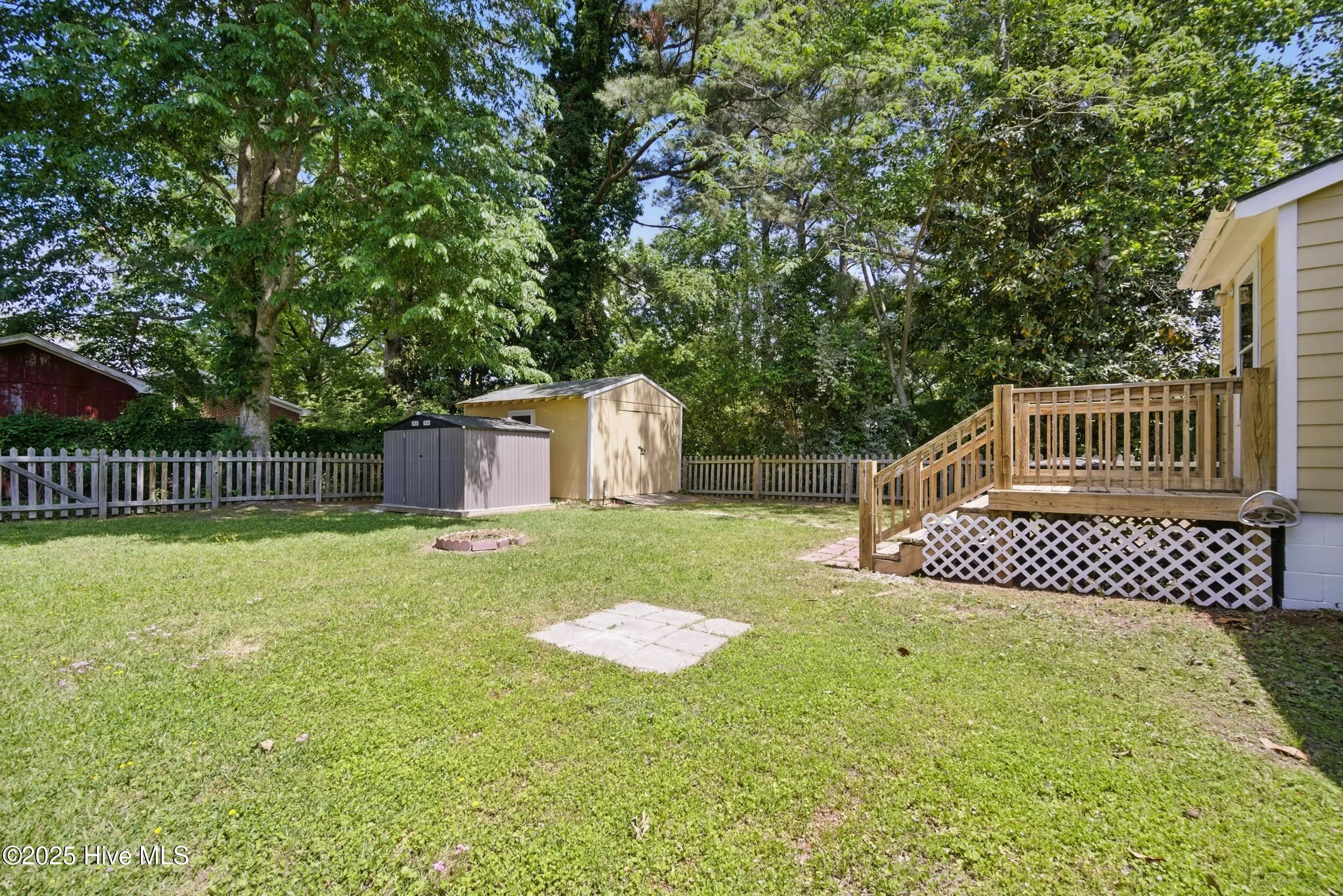 Elizabeth City, North Carolina 27909, United States, 3 Bedrooms Bedrooms, ,2 BathroomsBathrooms,Residential,Pending,123547