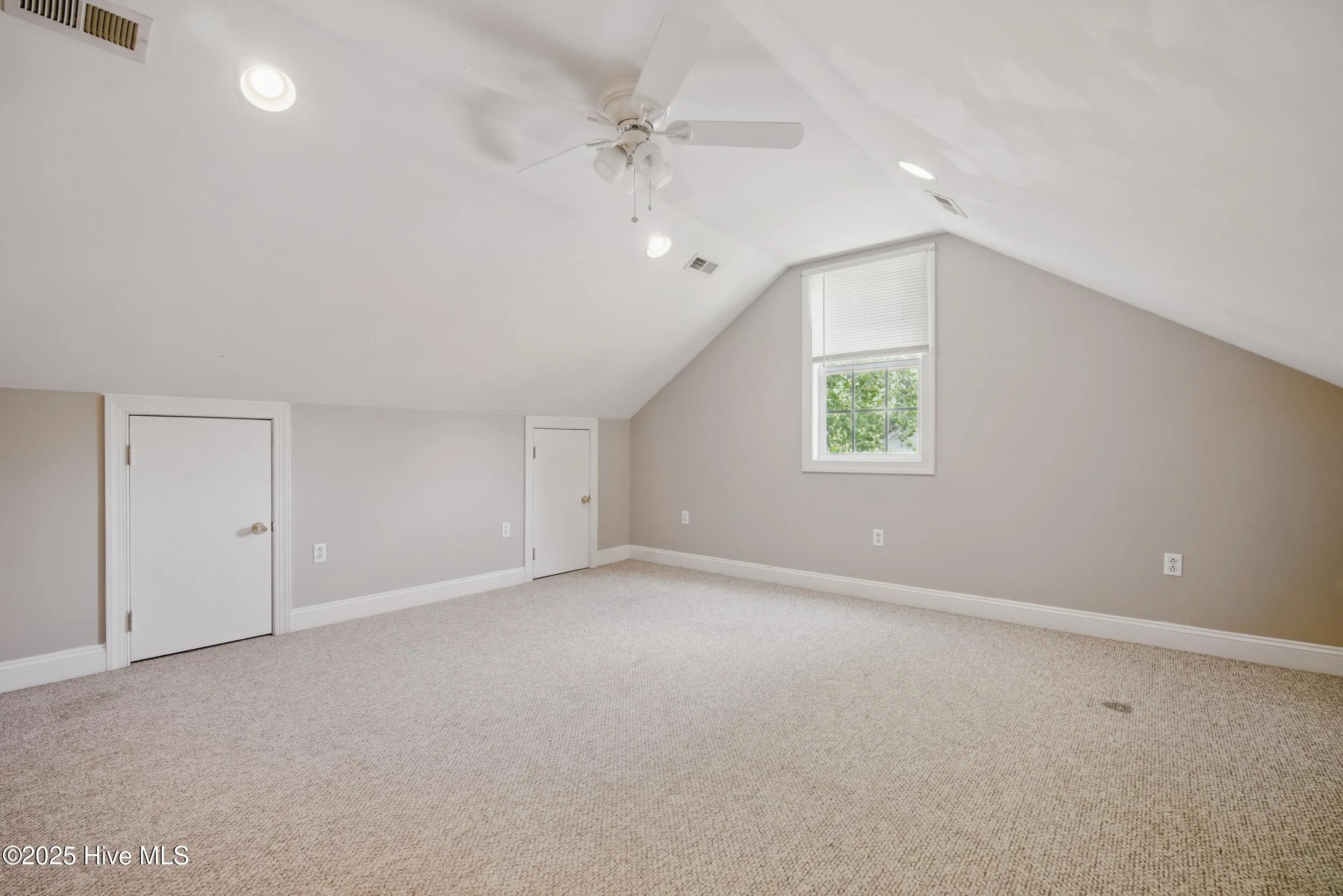 Elizabeth City, North Carolina 27909, United States, 3 Bedrooms Bedrooms, ,2 BathroomsBathrooms,Residential,Pending,123547