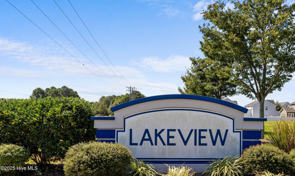 Photo of 202 Green Lake Road, Moyock, NC 27958 (MLS # 100526716)