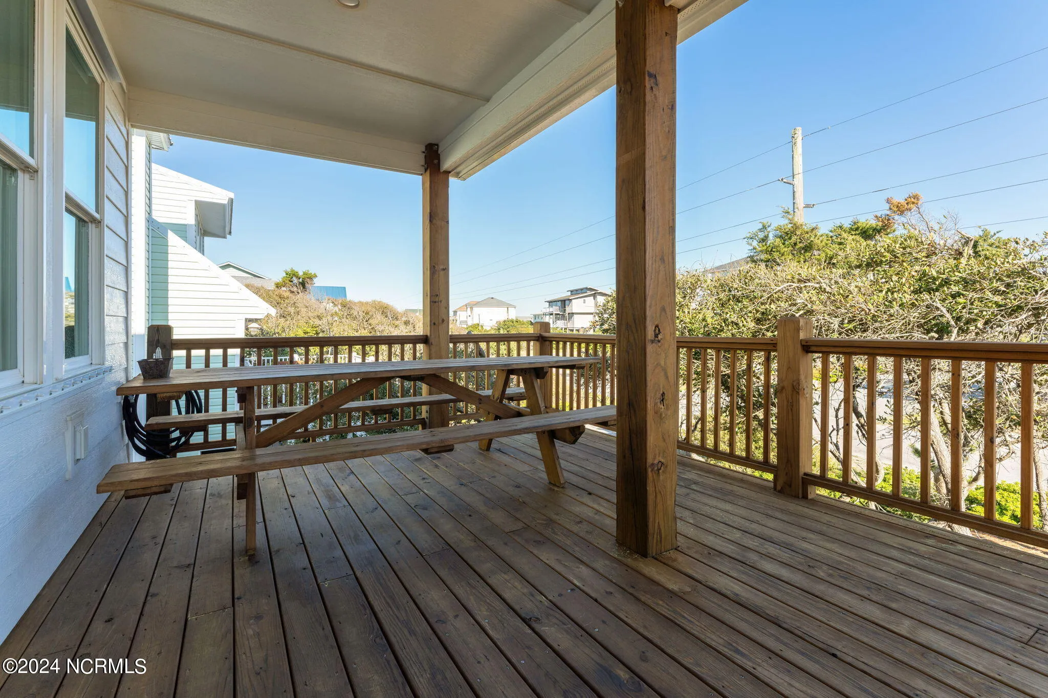 Surf City, North Carolina 28445, United States, 4 Bedrooms Bedrooms, ,3 BathroomsBathrooms,Residential,Pending,8886