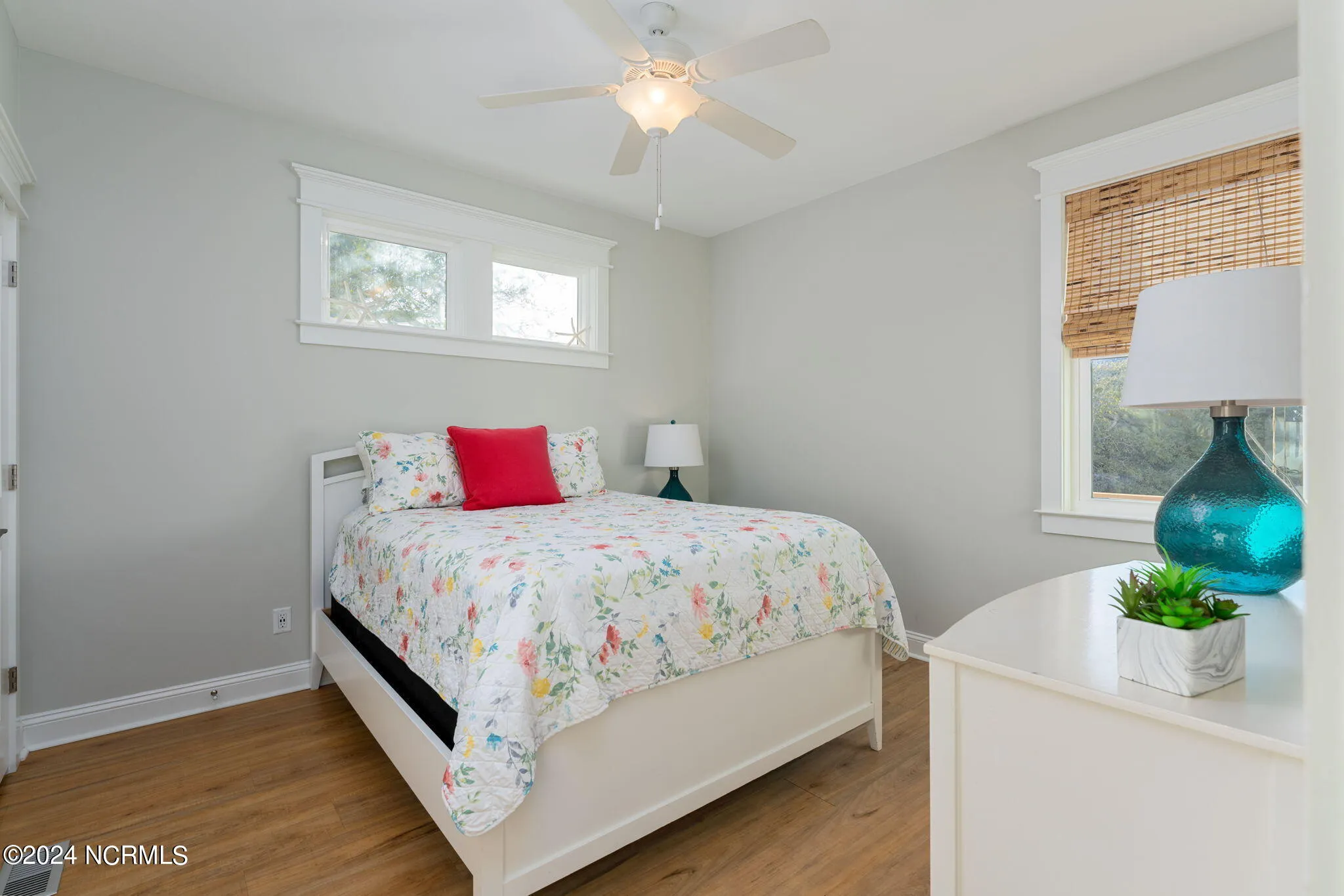 Surf City, North Carolina 28445, United States, 4 Bedrooms Bedrooms, ,3 BathroomsBathrooms,Residential,Pending,8886