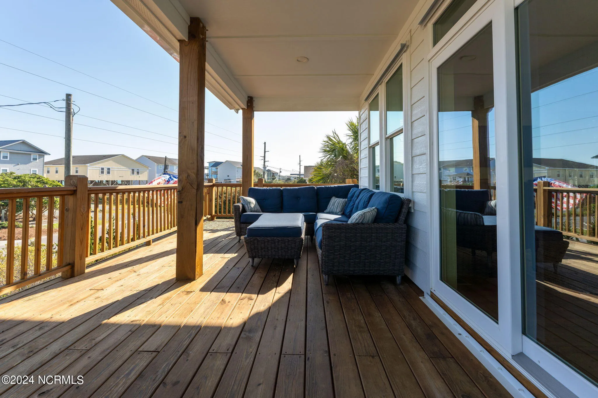 Surf City, North Carolina 28445, United States, 4 Bedrooms Bedrooms, ,3 BathroomsBathrooms,Residential,Pending,8886