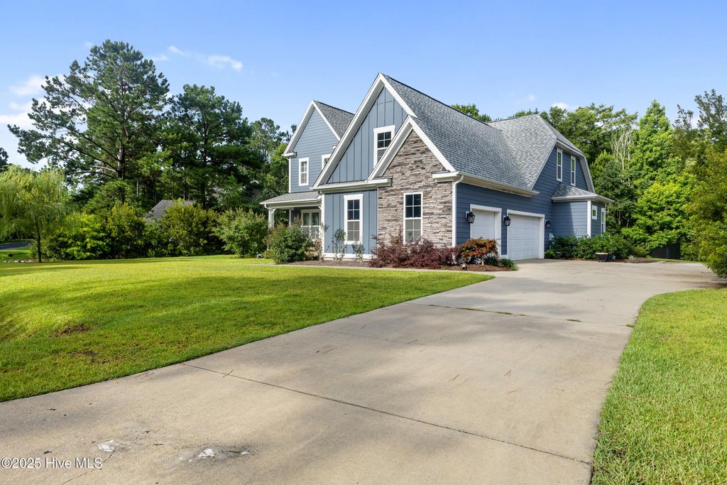 Photo of 130 Iris Way, Hampstead, NC 28443 (MLS # 100518593)