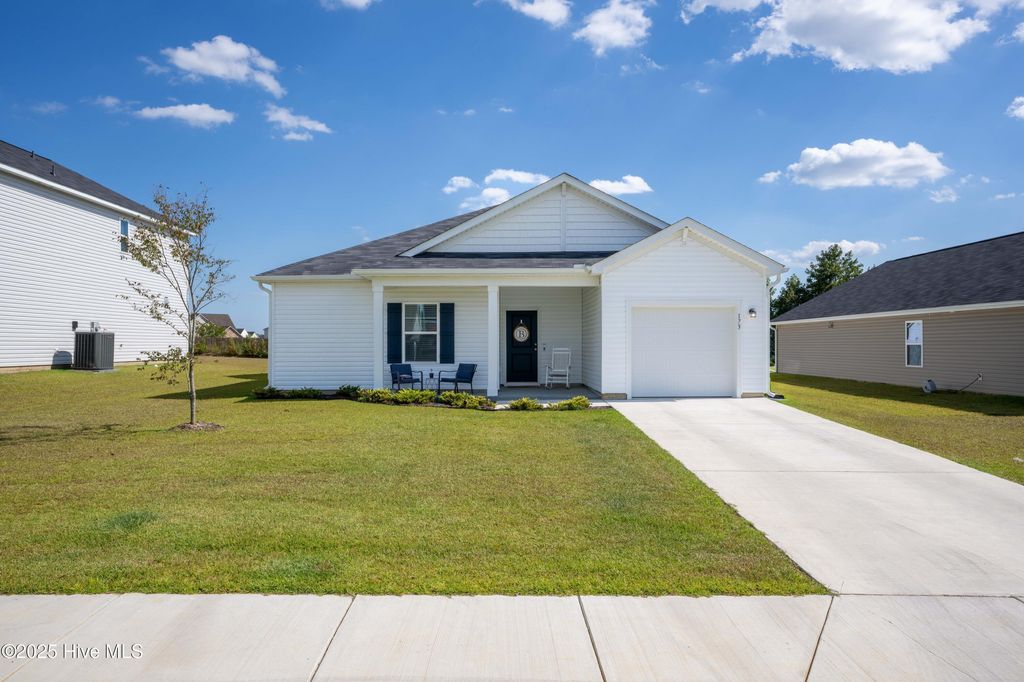 Photo of 173 N Squires Run Lane, Richlands, NC 28574 (MLS # 100529140)