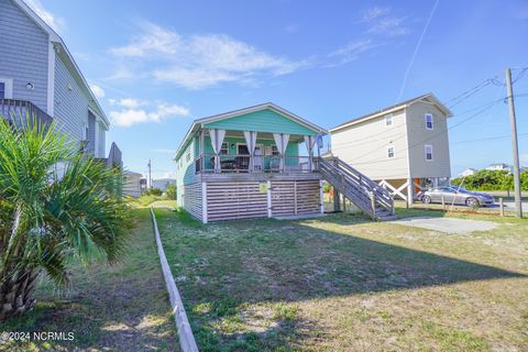 A home in North Topsail Beach