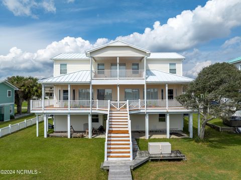 A home in Sneads Ferry