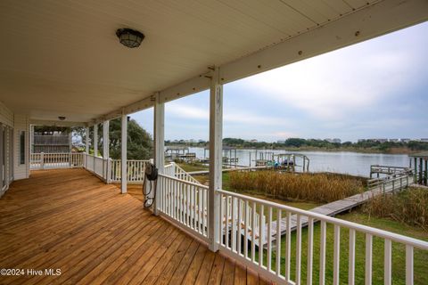 A home in Sneads Ferry