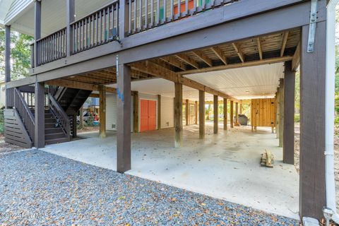 A home in Oak Island