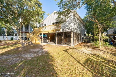 A home in Oak Island