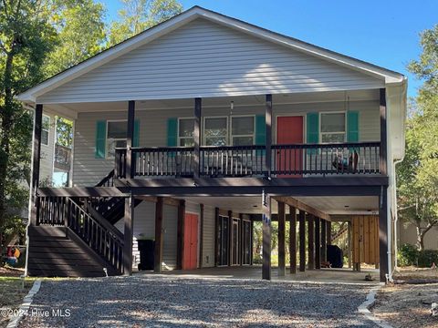 A home in Oak Island