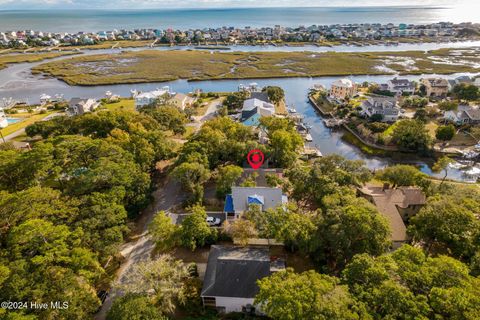 A home in Oak Island