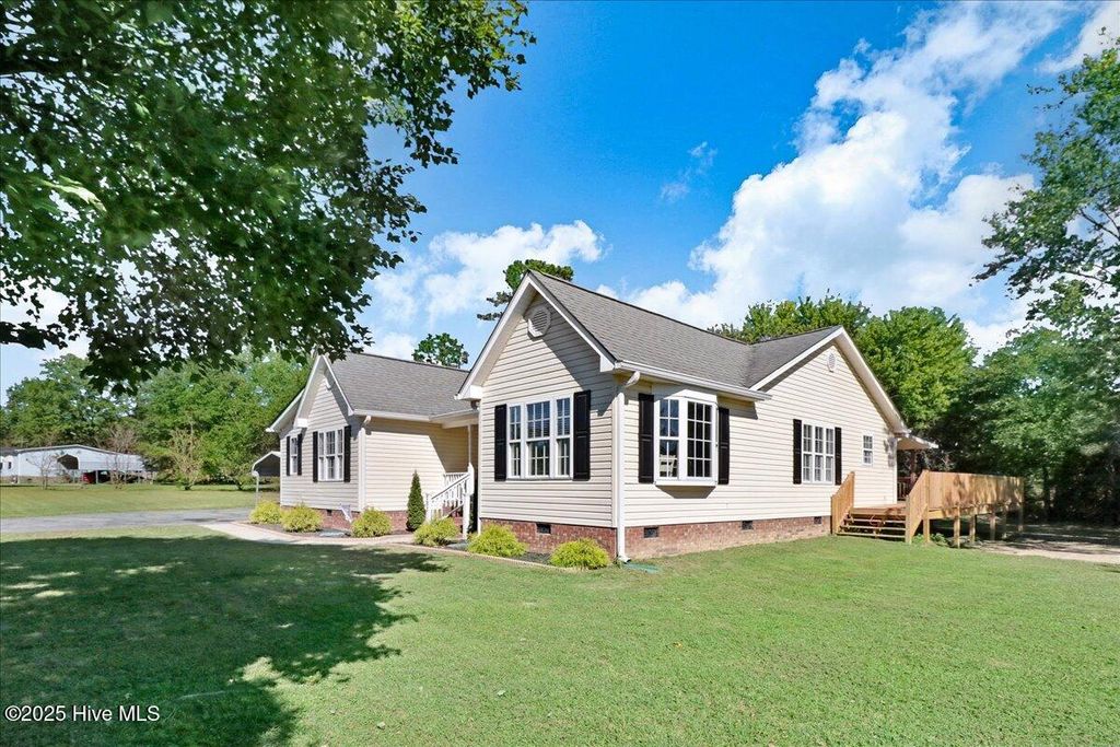 Photo of 102 Pine Tree Lane, Four Oaks, NC 27524 (MLS # 100537838)