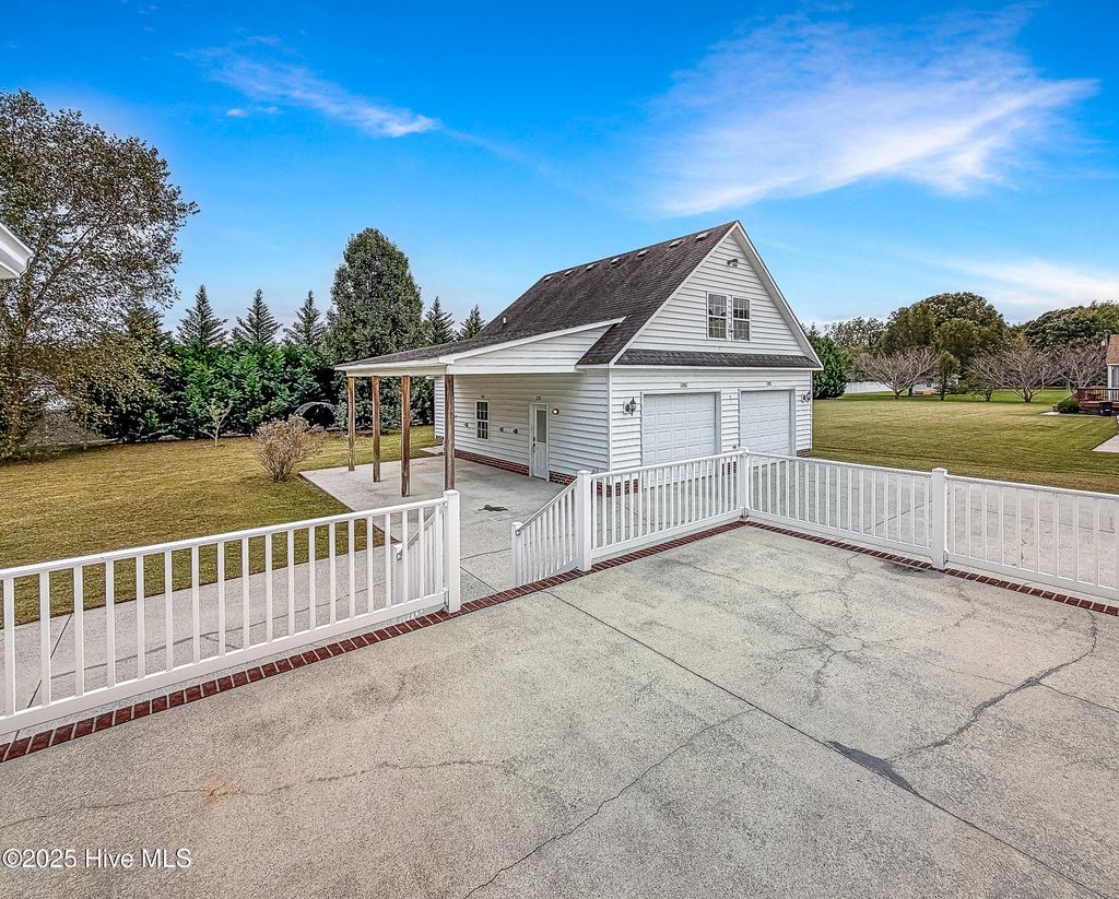 Photo of 106 Fox Lane, Moyock, NC 27958 (MLS # 100536615)