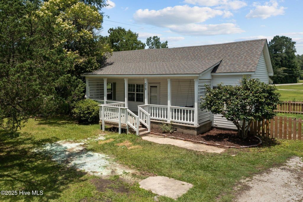 Photo of 579 Hubert Boulevard, Hubert, NC 28539 (MLS # 100513899)