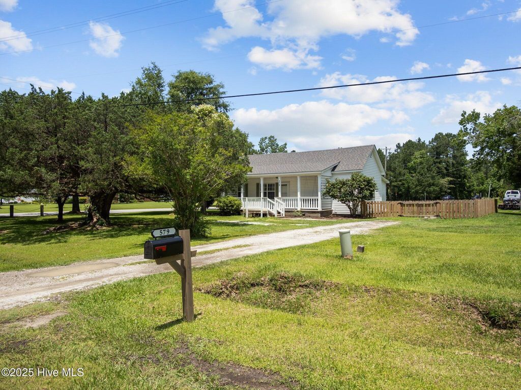 Photo of 579 Hubert Boulevard, Hubert, NC 28539 (MLS # 100513899)