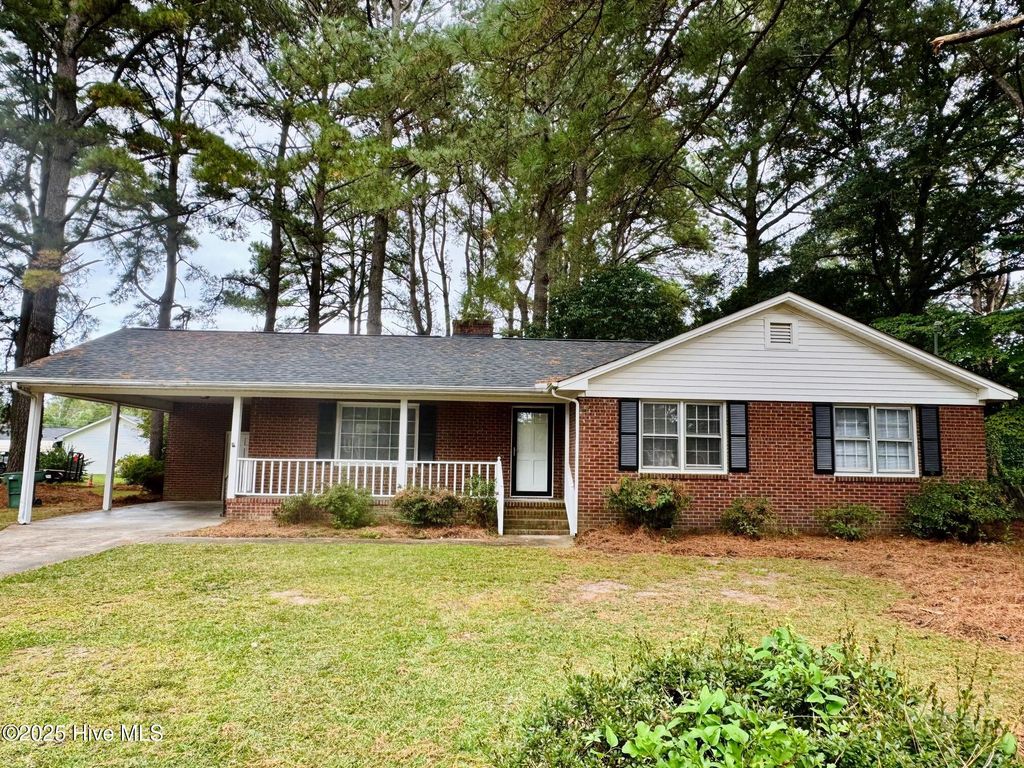 Photo of 1001 Stoddard Road S, Wilson, NC 27893 (MLS # 100530537)