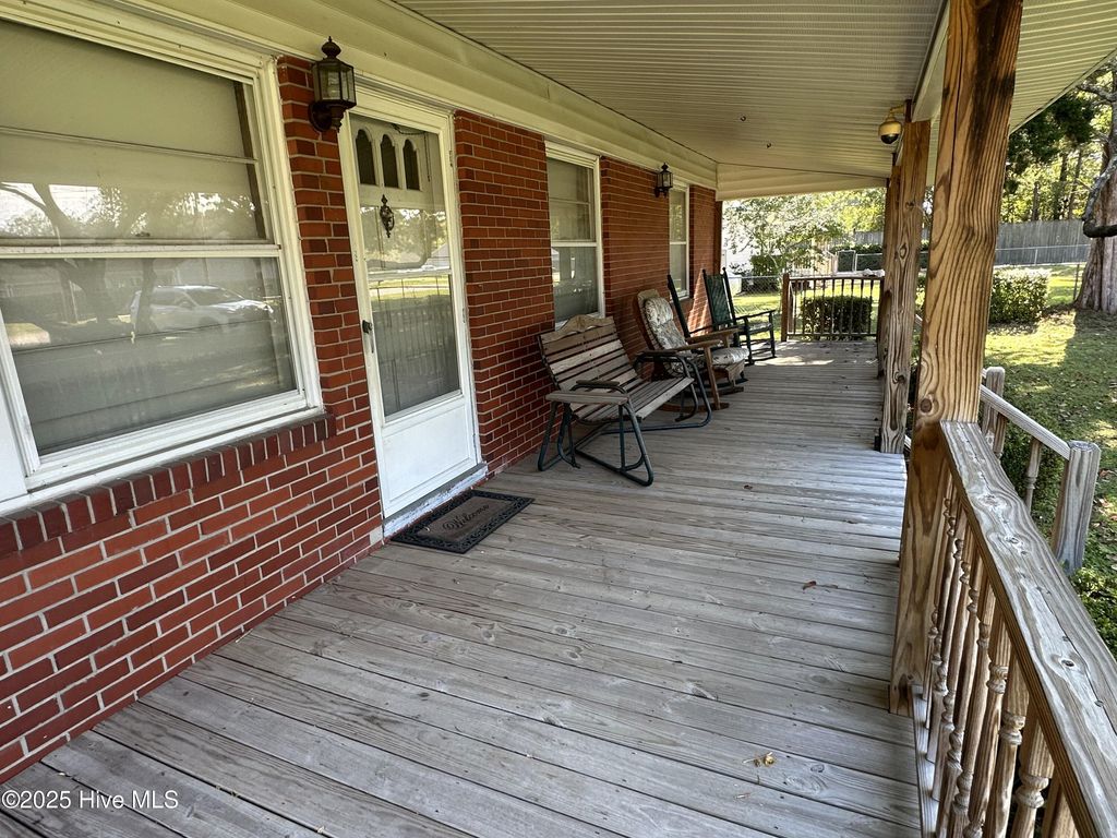 Photo of 928 Village Road, Leland, NC 28451 (MLS # 100532099)