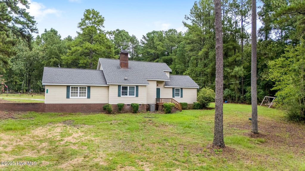 Photo of 3749 Murdocksville Road, West End, NC 27376 (MLS # 100526509)
