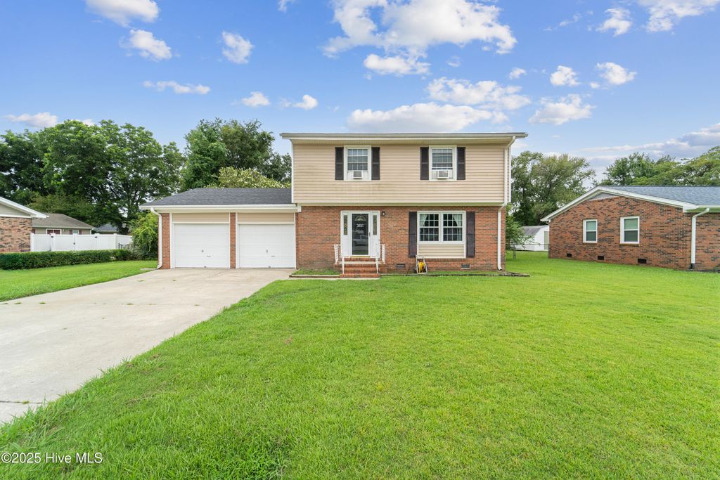 Photo of 109 E Doris Avenue, Jacksonville, NC 28540 (MLS # 100524316)