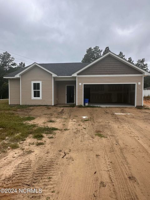 A home in Raeford