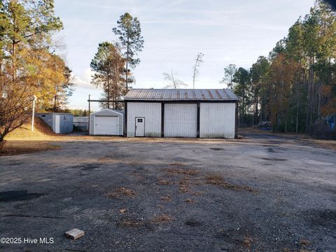 A home in Lake Waccamaw