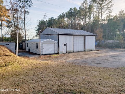 A home in Lake Waccamaw