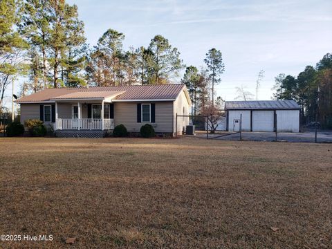 A home in Lake Waccamaw