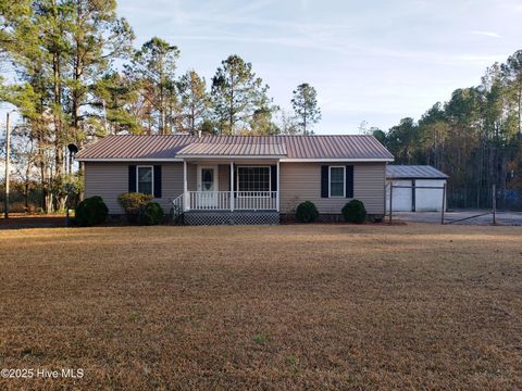 A home in Lake Waccamaw