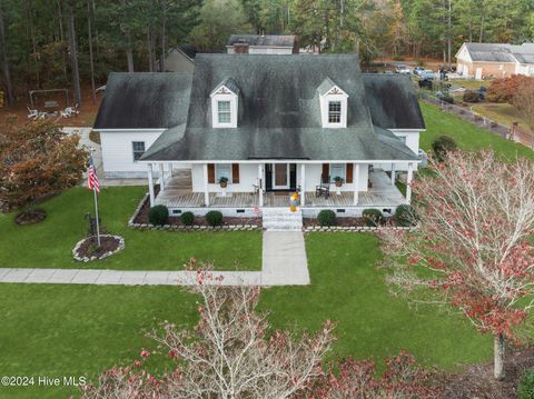 A home in Laurinburg