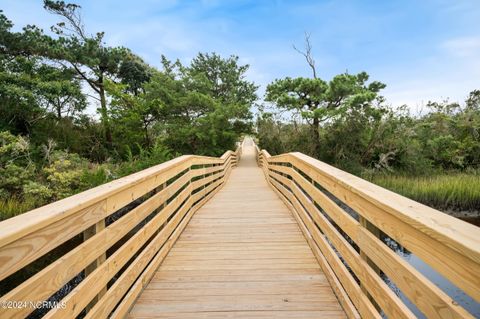 A home in Oak Island