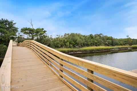 A home in Oak Island