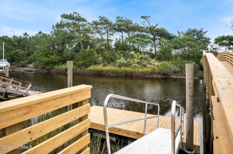 A home in Oak Island