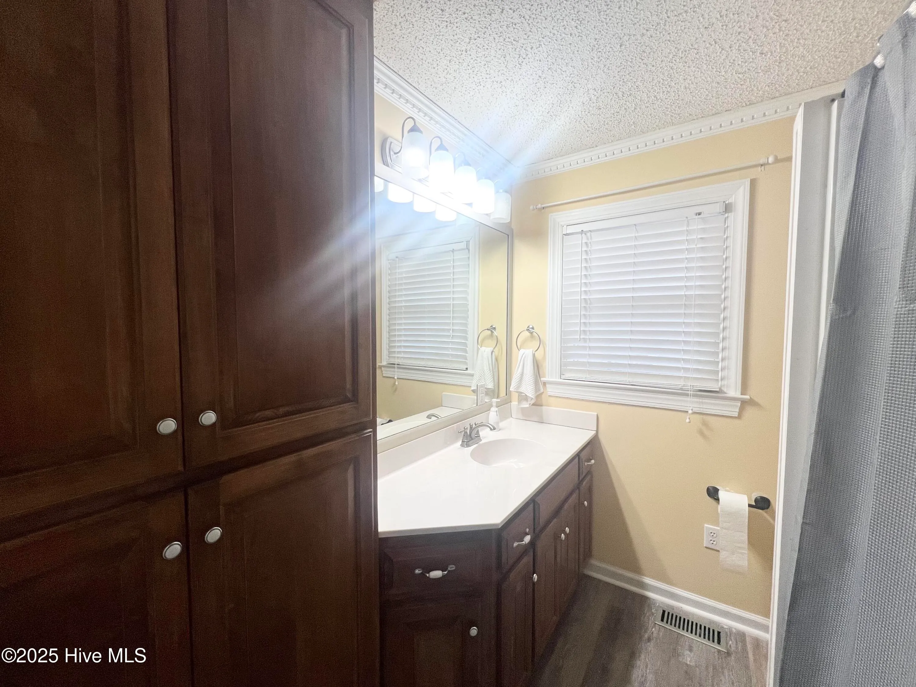 Tarboro, North Carolina 27886, United States, 2 Bedrooms Bedrooms, ,2 BathroomsBathrooms,Residential,Pending,131557