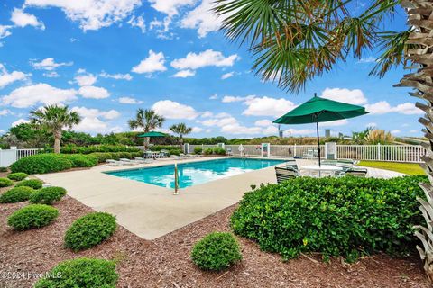 A home in Pine Knoll Shores