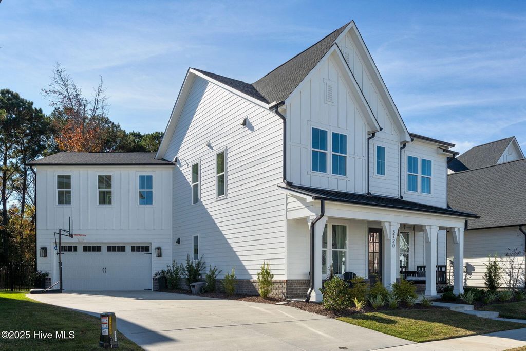Photo of 3720 Mason Port Drive #60, Wilmington, NC 28409 (MLS # 100542365)